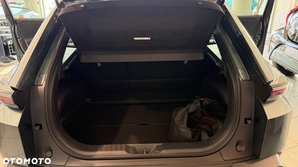 Toyota C-HR+ 57.7kWh Style - 12