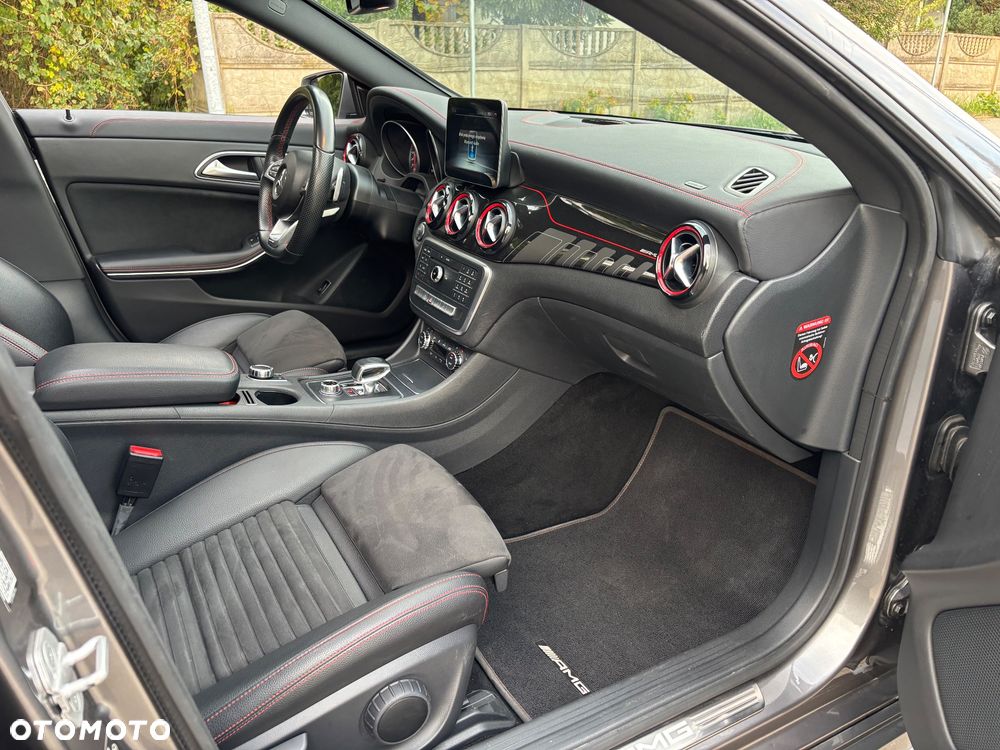 Mercedes-Benz CLA AMG 45 4-Matic - 30