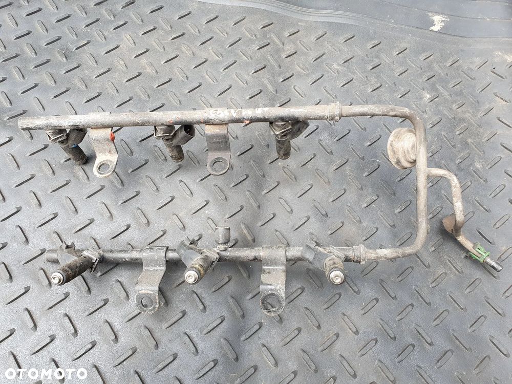 CHRYSLER 300M 3.5 V6 EGG LISTWA WTRYSKOWA WTRYSKI KOMPLET 04591308 SIEMENS ORYGINAŁ - 2