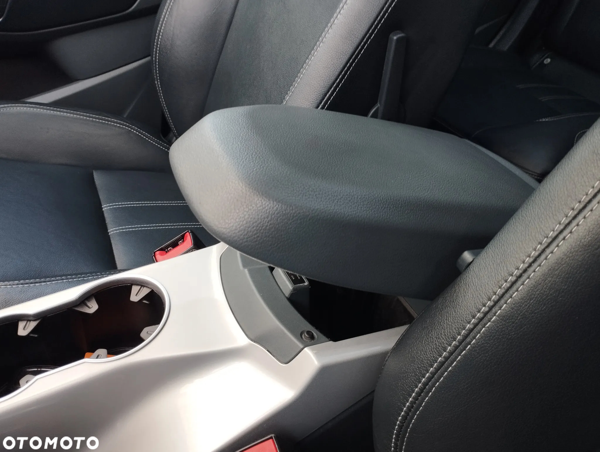 Ford C-MAX 1.6 EcoBoost Start-Stop-System Titanium - 39