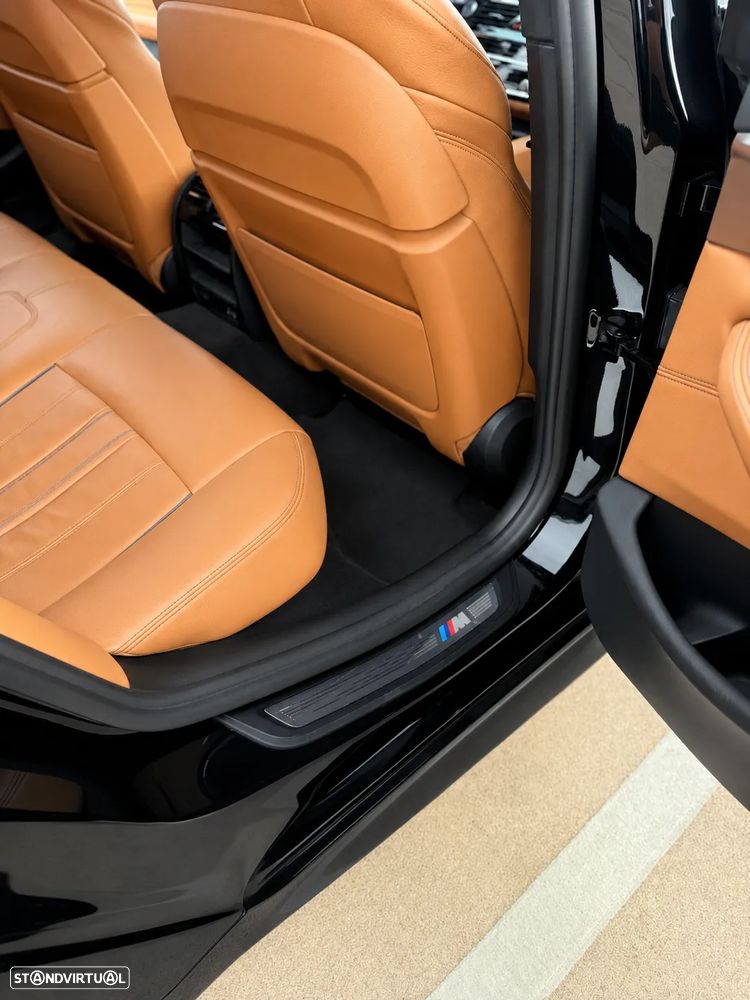 BMW 530 e Pack M - 23
