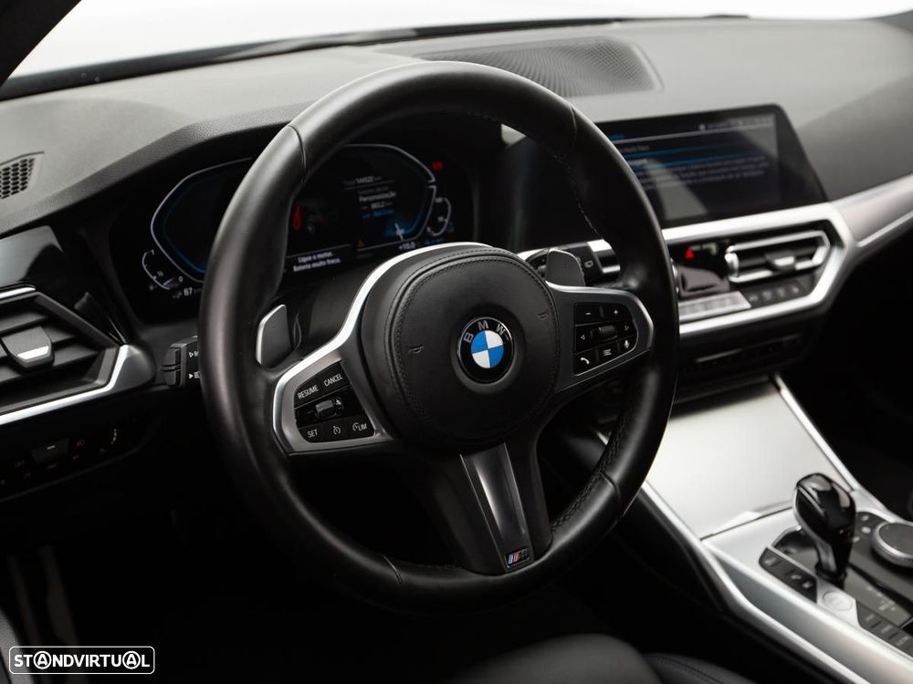 BMW 330 e Pack Desportivo M Auto - 23