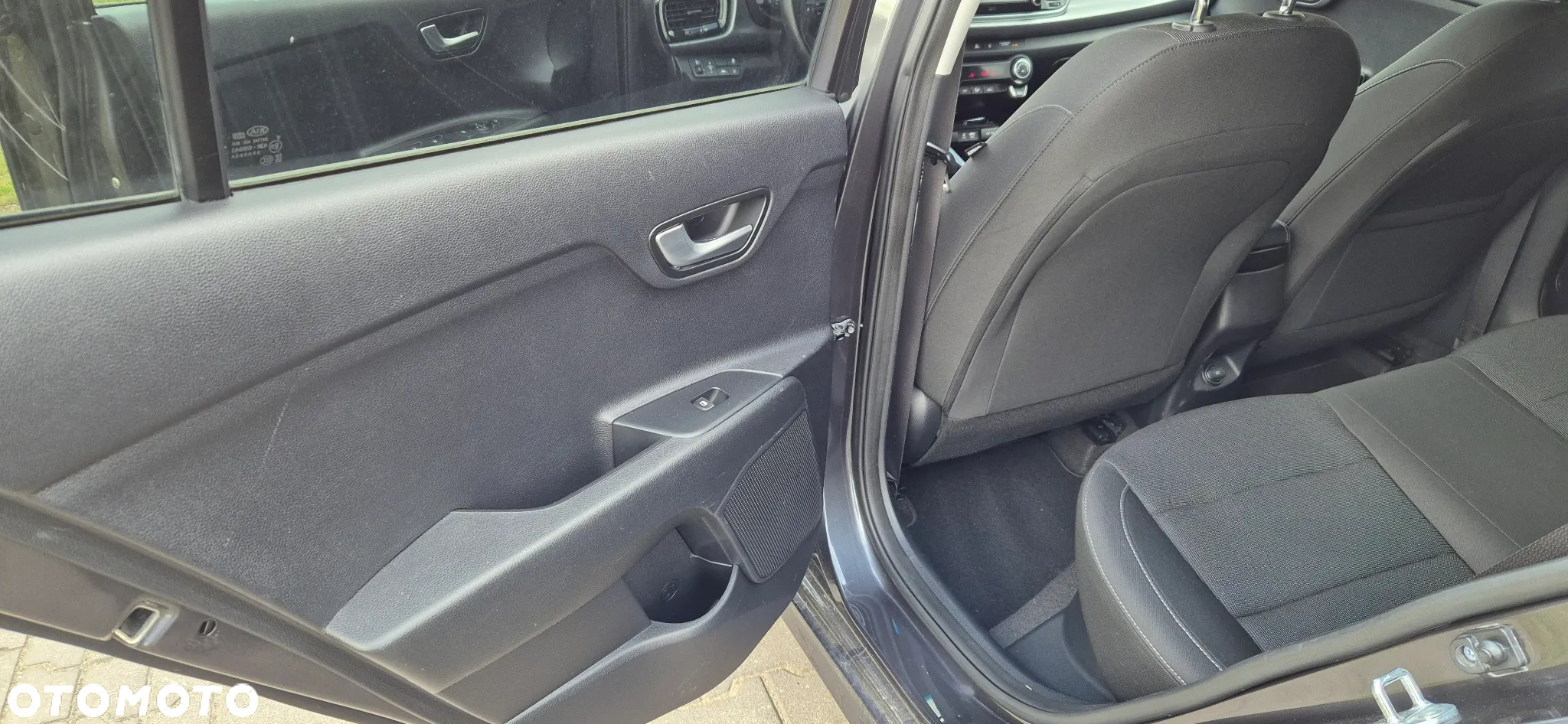 Kia Rio 1.4 L - 18