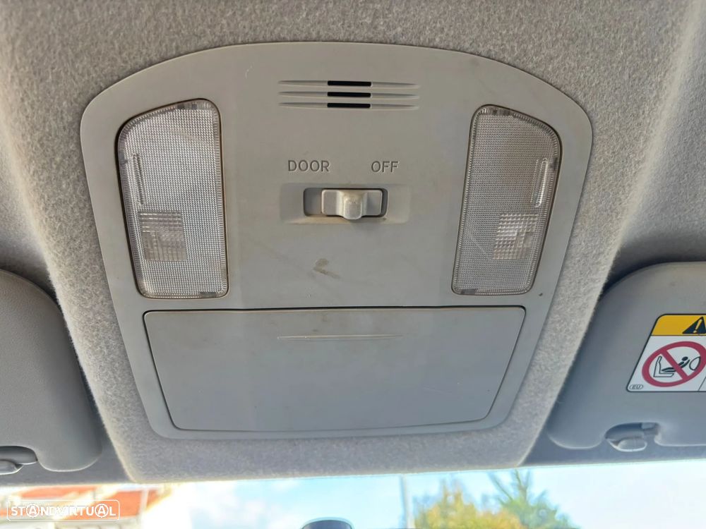 Toyota Hilux 2.4 D-4D 4WD CD CM - 34