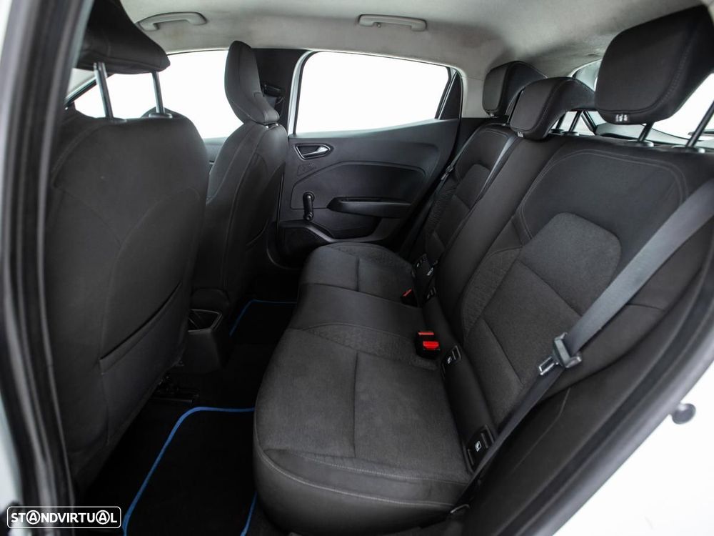 Renault Clio - 10