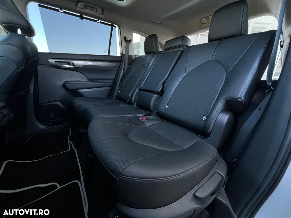 Toyota Highlander 2.5 L Dynamic Force 248CP Luxury Metallic - 17