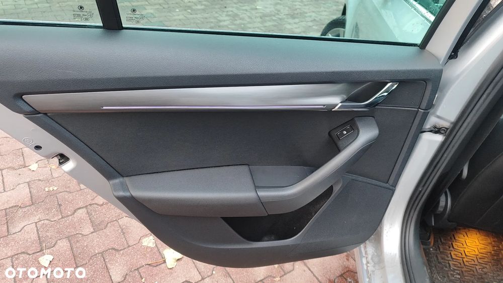 Skoda Octavia 2.0 TDI DSG Premium Edition - 12