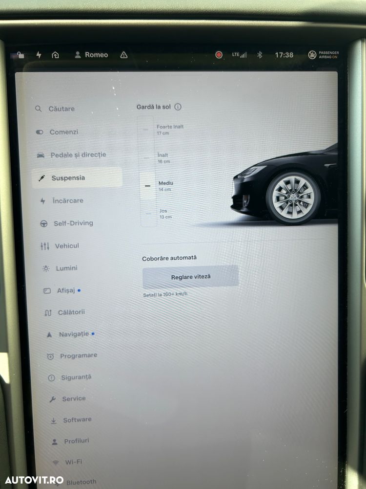 Tesla Model S - 32