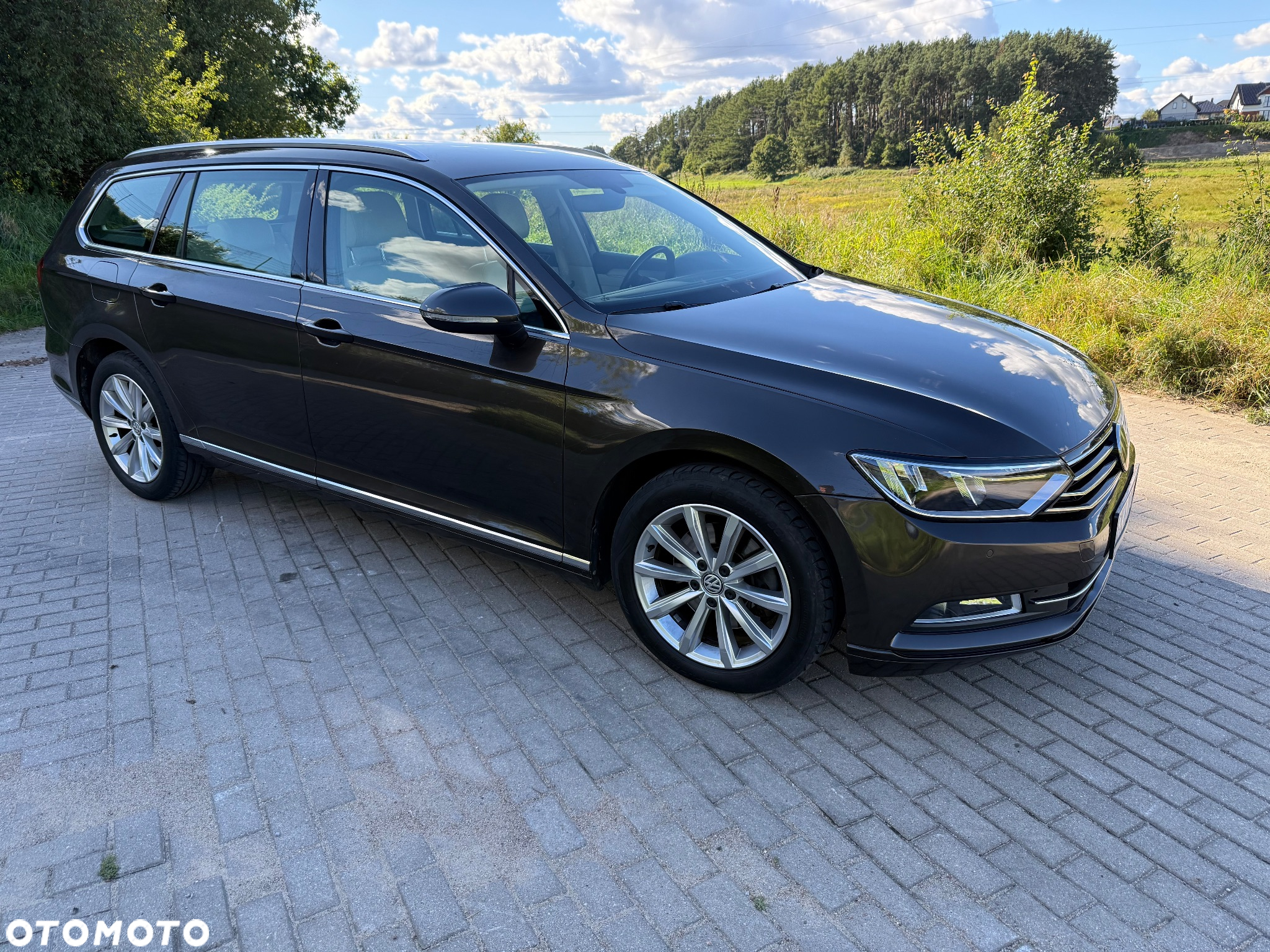Volkswagen Passat Variant 1.6 TDI (BlueMotion Technology) DSG Comfortline - 2