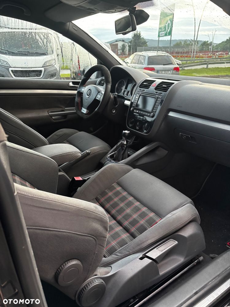 Volkswagen Golf 2.0 TSI GTI - 12