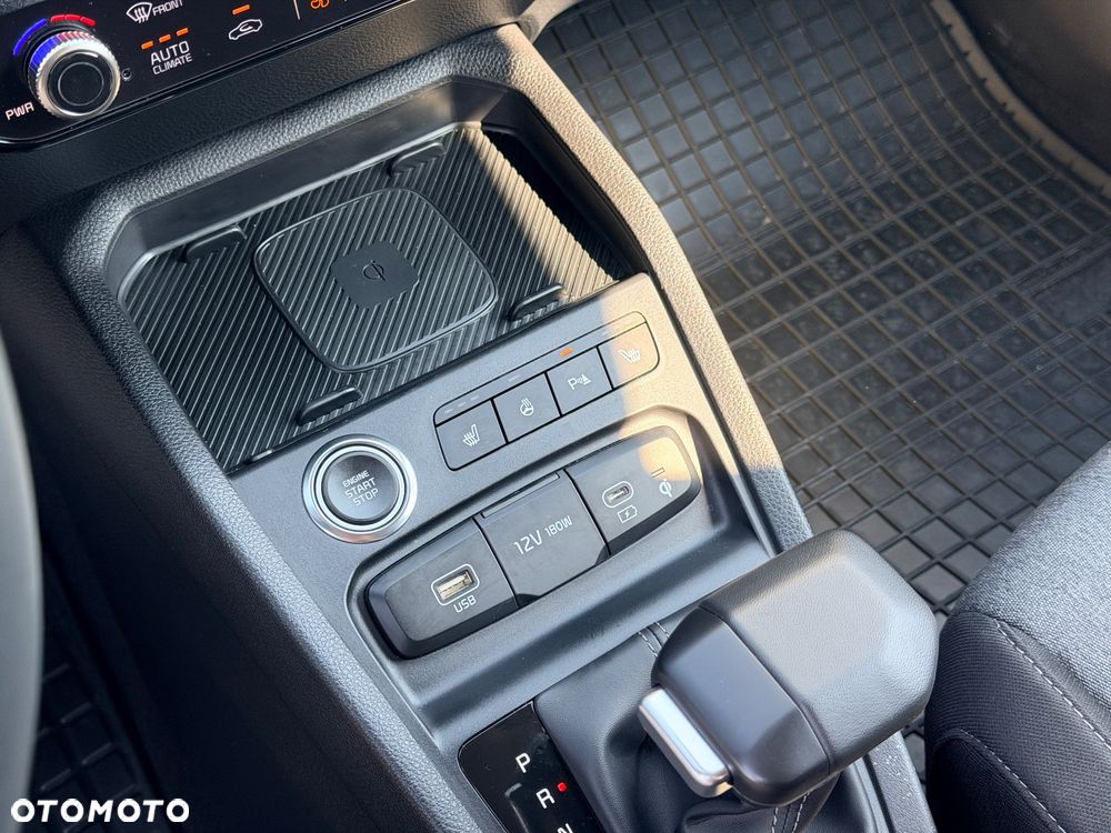 Kia Stonic 1.0 T-GDI Business Line DCT - 22