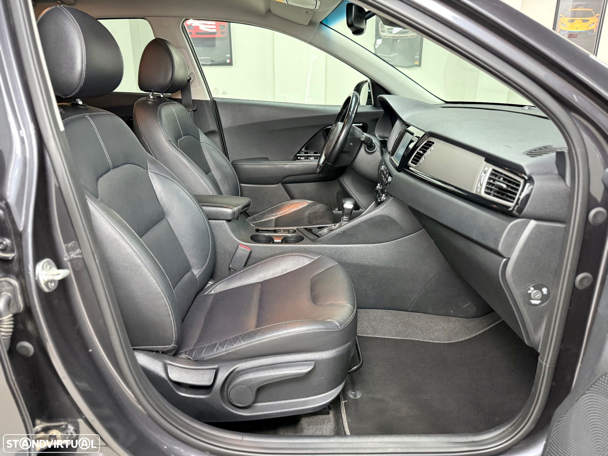 Kia Niro 1.6 GDi HEV Tech - 24