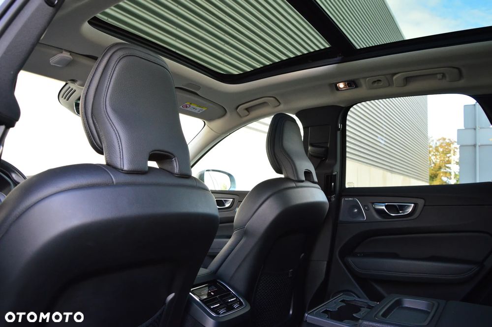 Volvo XC 60 B5 D AWD Inscription - 17