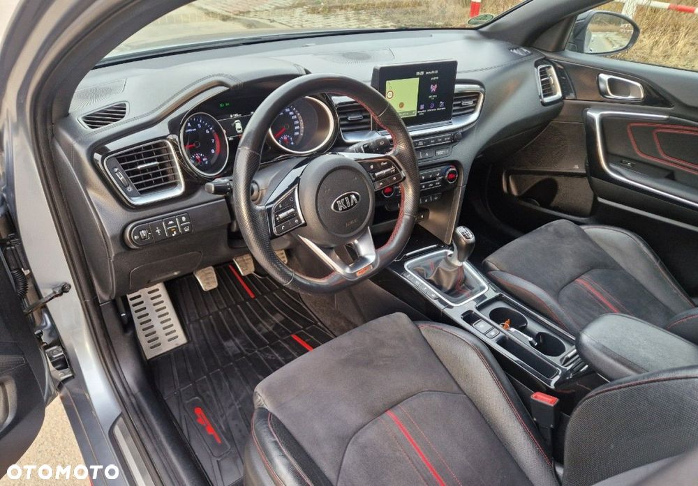 Kia ProCeed 1.6 T-GDI GT - 19