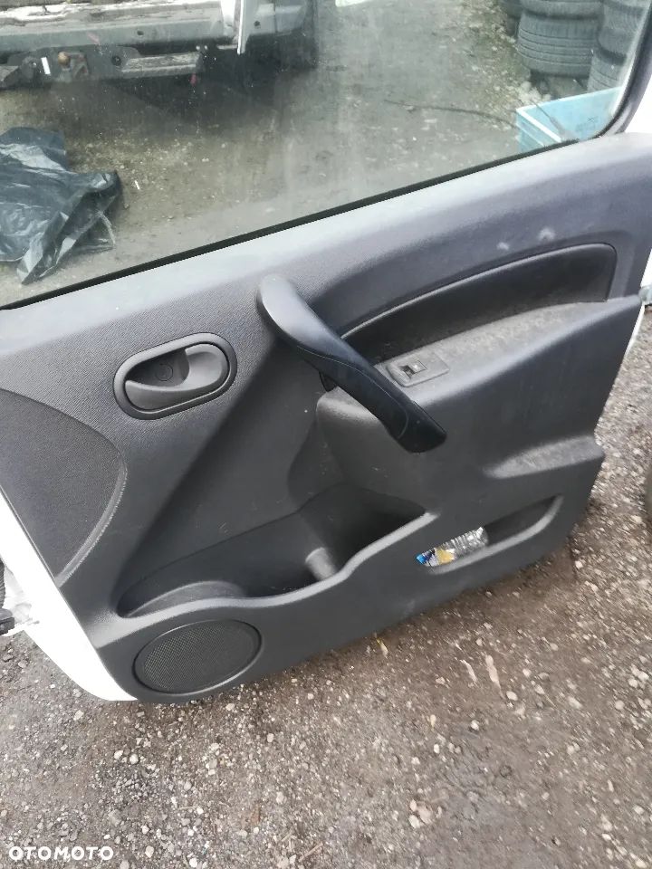 Szyba Zamek Tapicerka Renault Kangoo III - 3