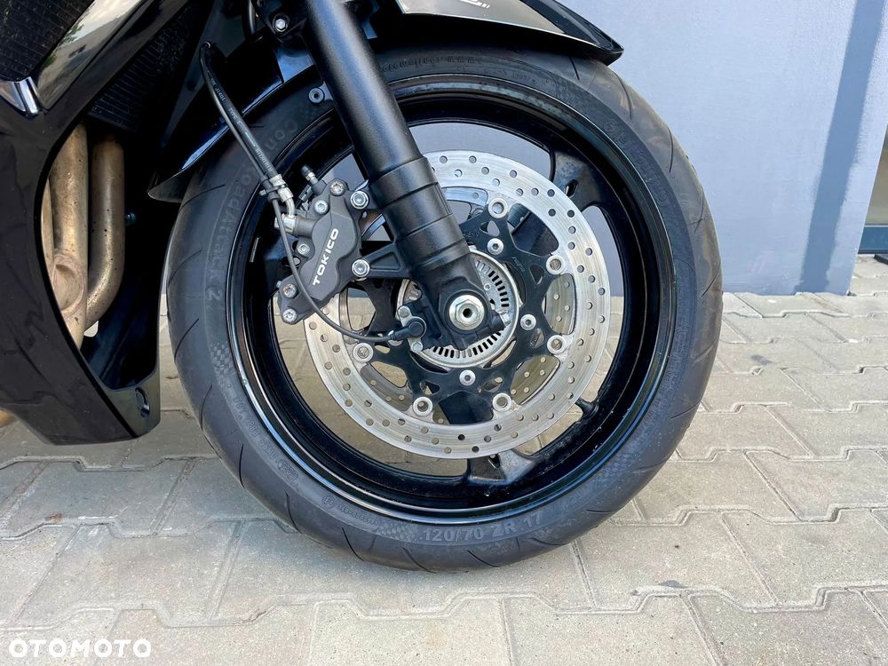 Suzuki GSX - 14