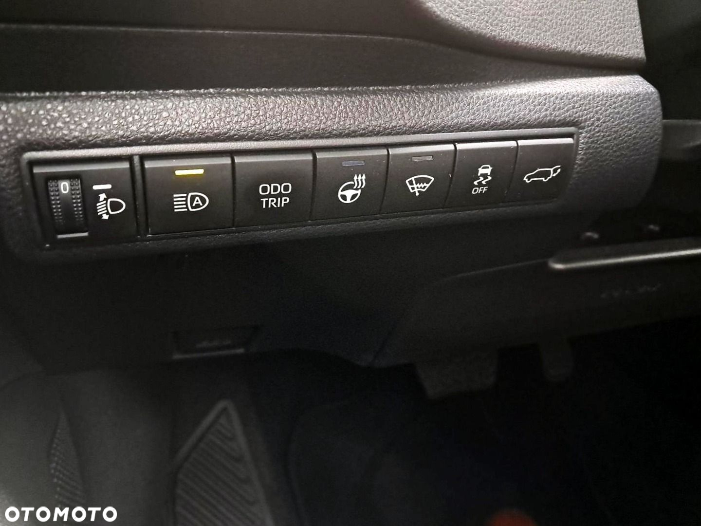 Toyota Corolla - 16