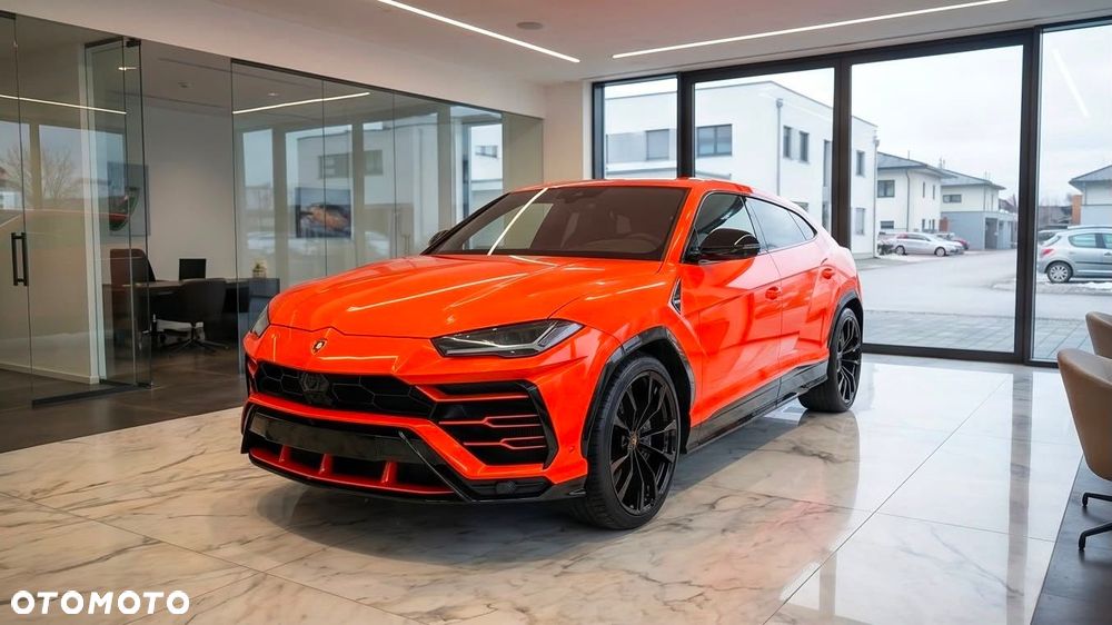 Lamborghini Urus - 1