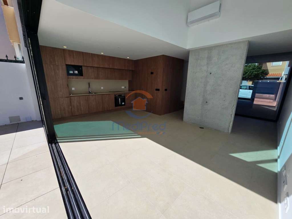 Moradia T2 NOVA com Piscina Aquecida e Logradouro | São Domingo de ... - Grande imagem: 2/40