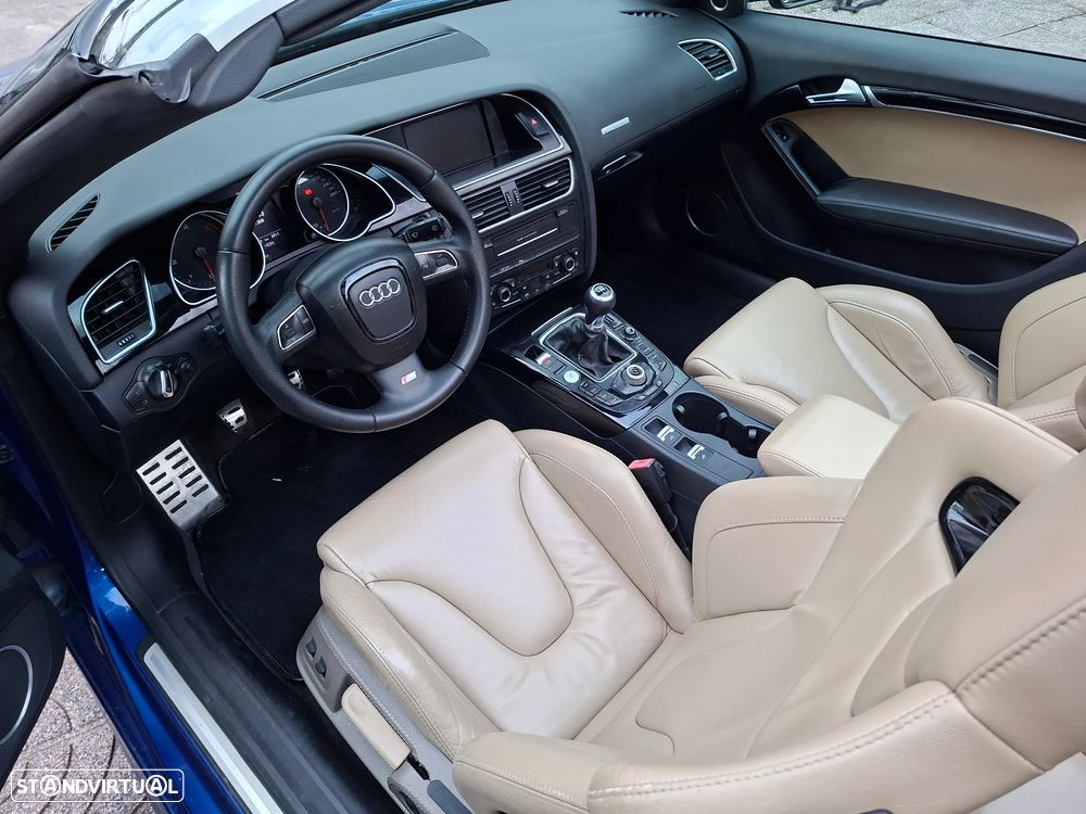 Audi A5 Cabrio 2.0 TDi S-line - 24