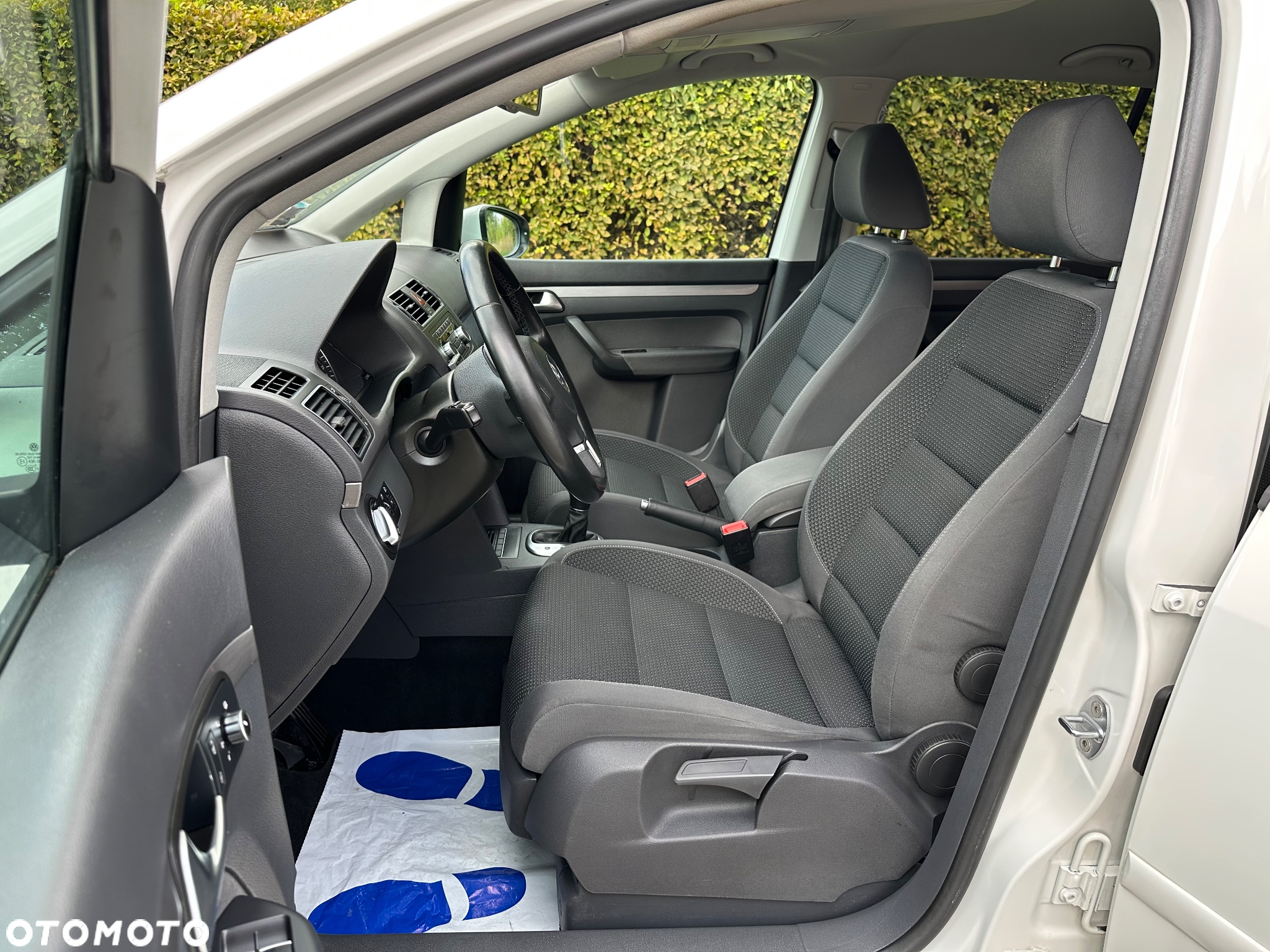 Volkswagen Touran 1.6 TDI DPF BlueMotion Technology DSG Highline - 18