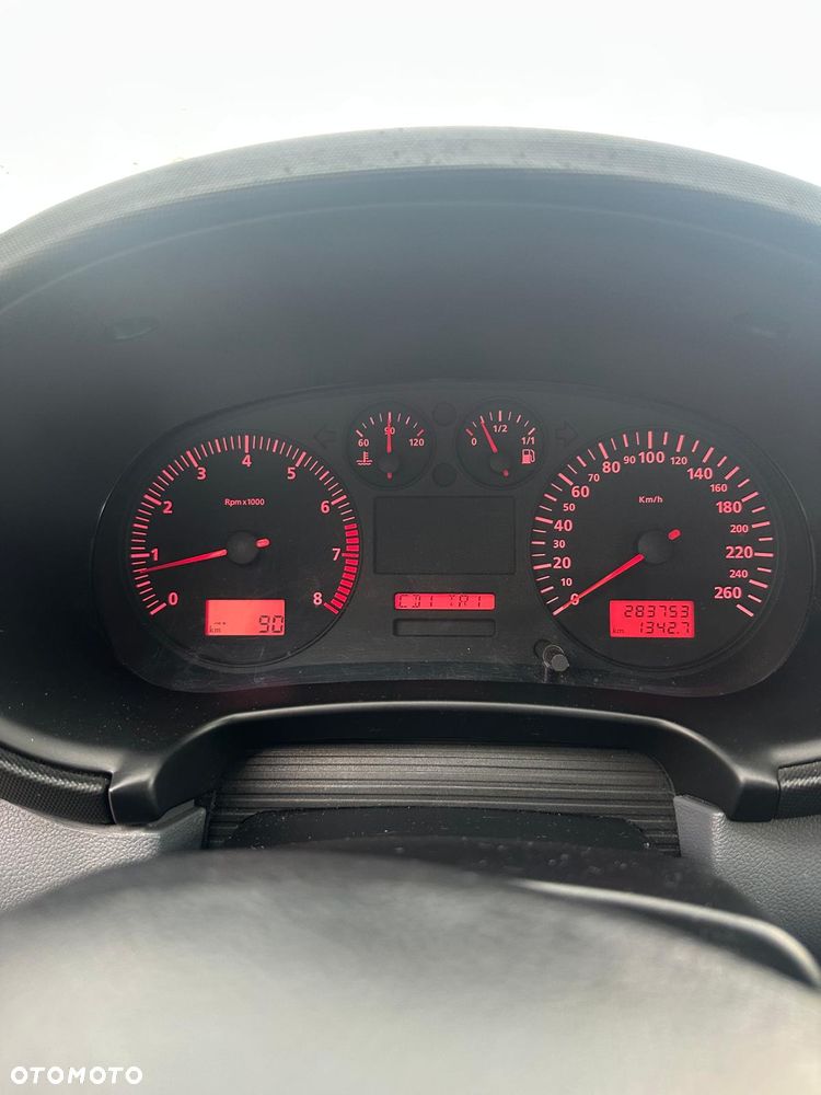 Seat Toledo 2.3 V5 - 10