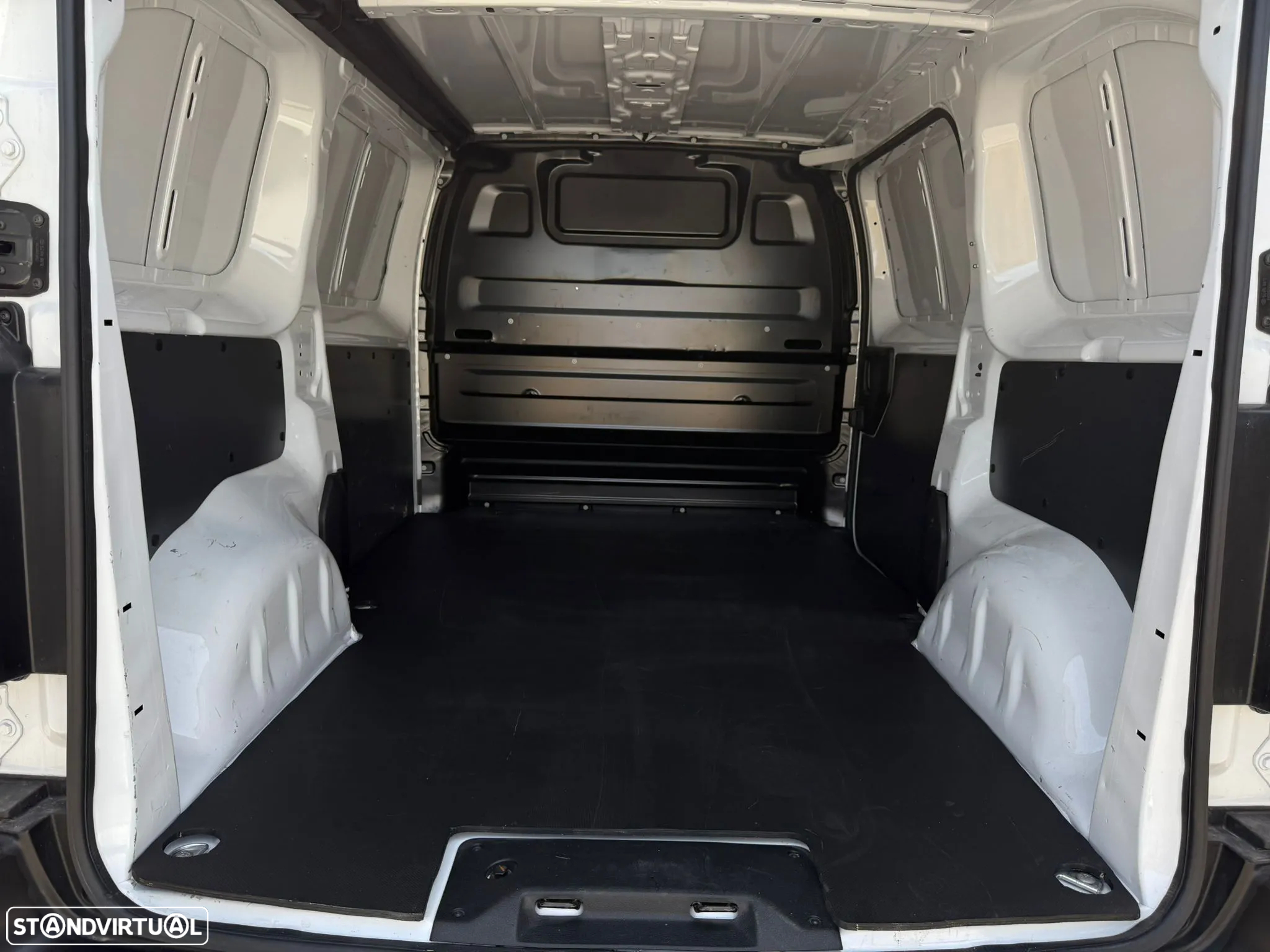 Opel Vivaro 1.5 CDTi 3Lug Iva Dedutível - 23