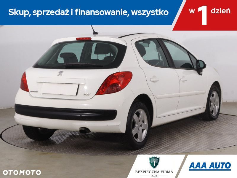 Peugeot 207 - 7