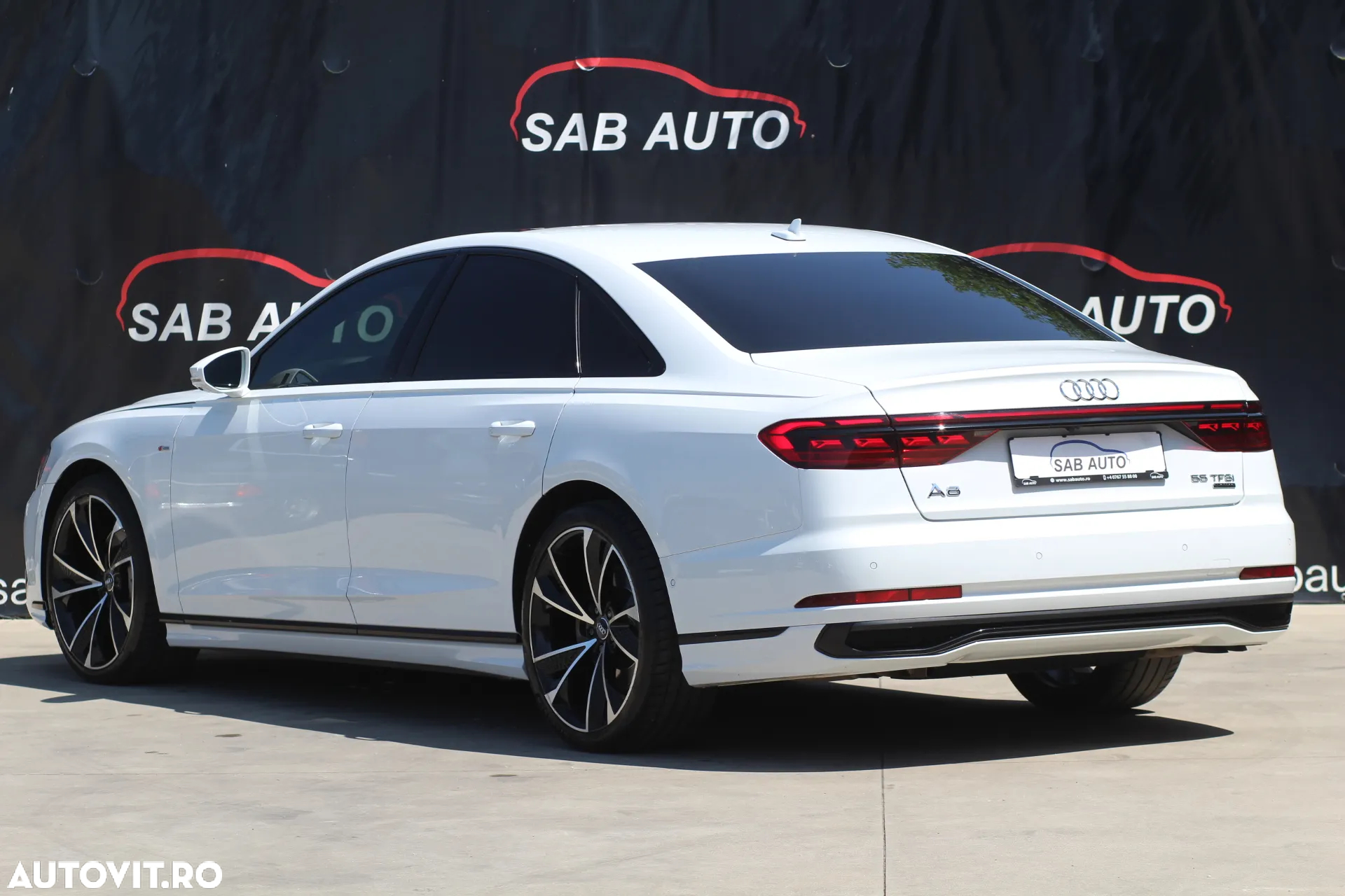 Audi A8 55 TFSI quattro Tiptronic MHEV - 30