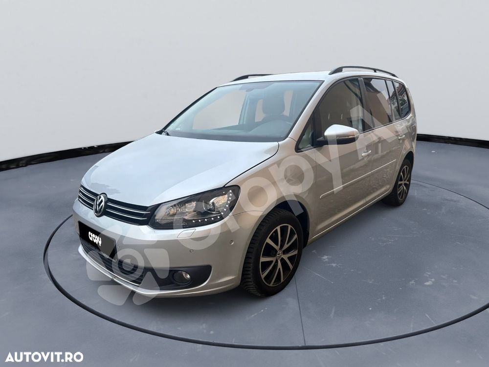Volkswagen Touran 1.6 TDI DPF BlueMotion Technology DSG Comfortline - 1