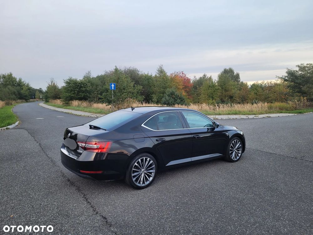 Skoda Superb 2.0 TSI L&K DSG - 4