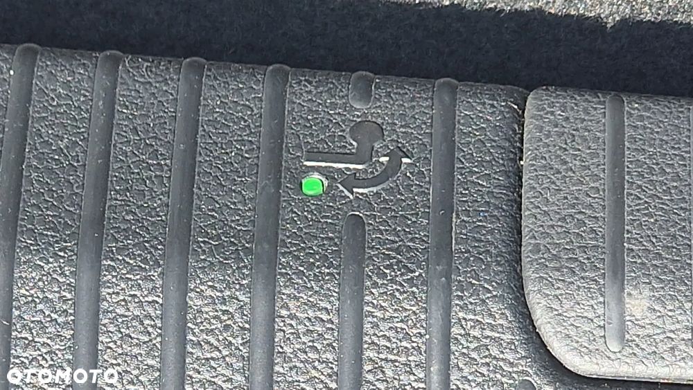 Volkswagen Golf Sportsvan SV 1.5 TSI ACT IQ Drive DSG - 21