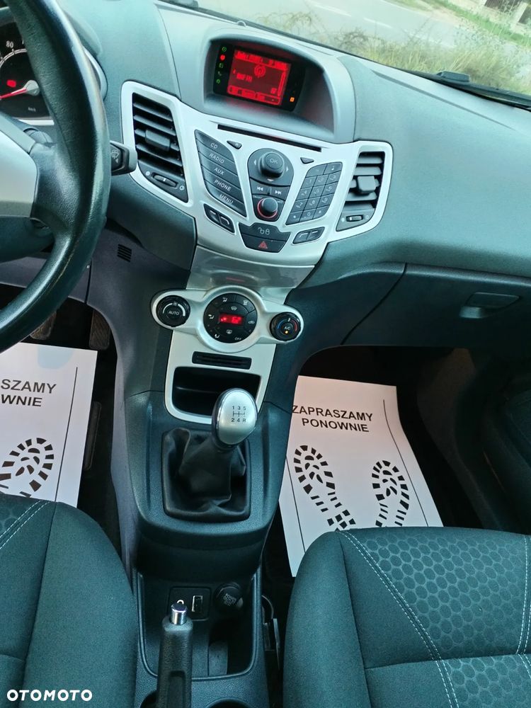Ford Fiesta 1.25 Titanium - 25