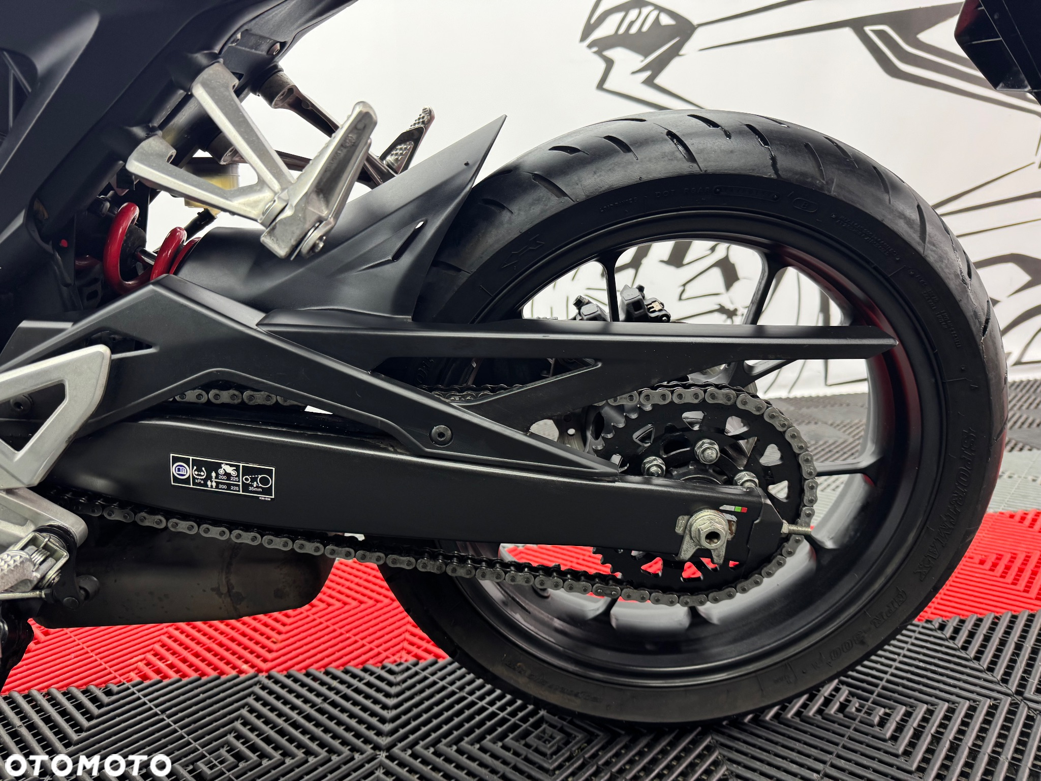 Honda CB - 18