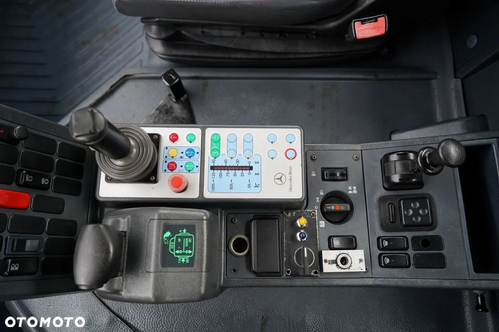 Mercedes-Benz UNIMOG  U300 / 4X4 / WYWROTKA 3 STRONNA / PŁUG / KOMUNALNY / HYDROZŁĄCZA / EPS + SPRZĘGŁO - 32
