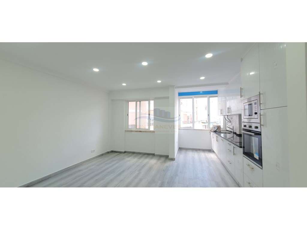 Fantástico T2+1 totalmente remodelado com suíte em Praceta sossegad... - Grande imagem: 4/20