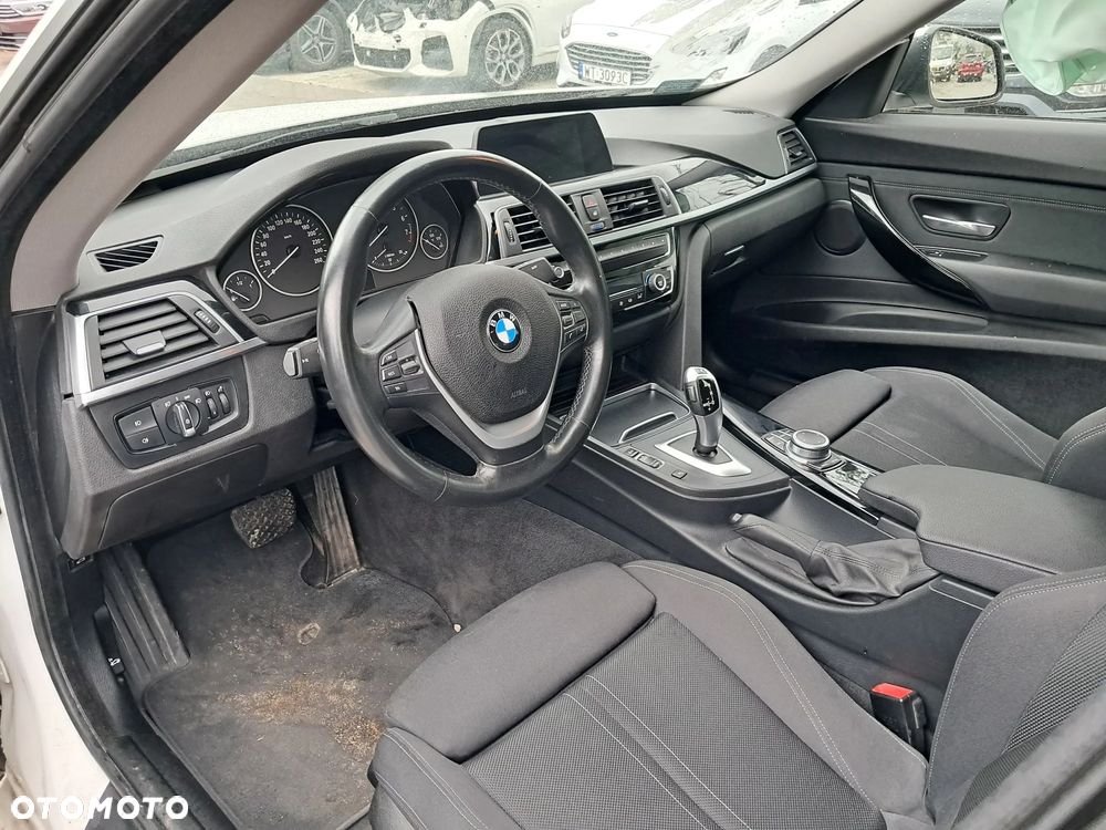 BMW Seria 3 320i GPF Advantage - 11