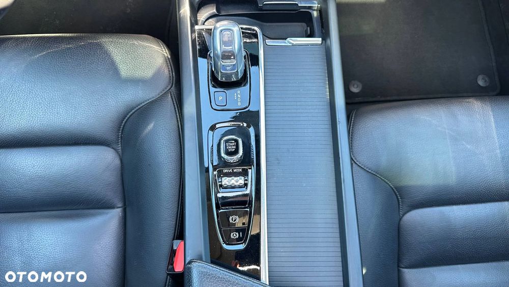 Volvo XC 60 - 24