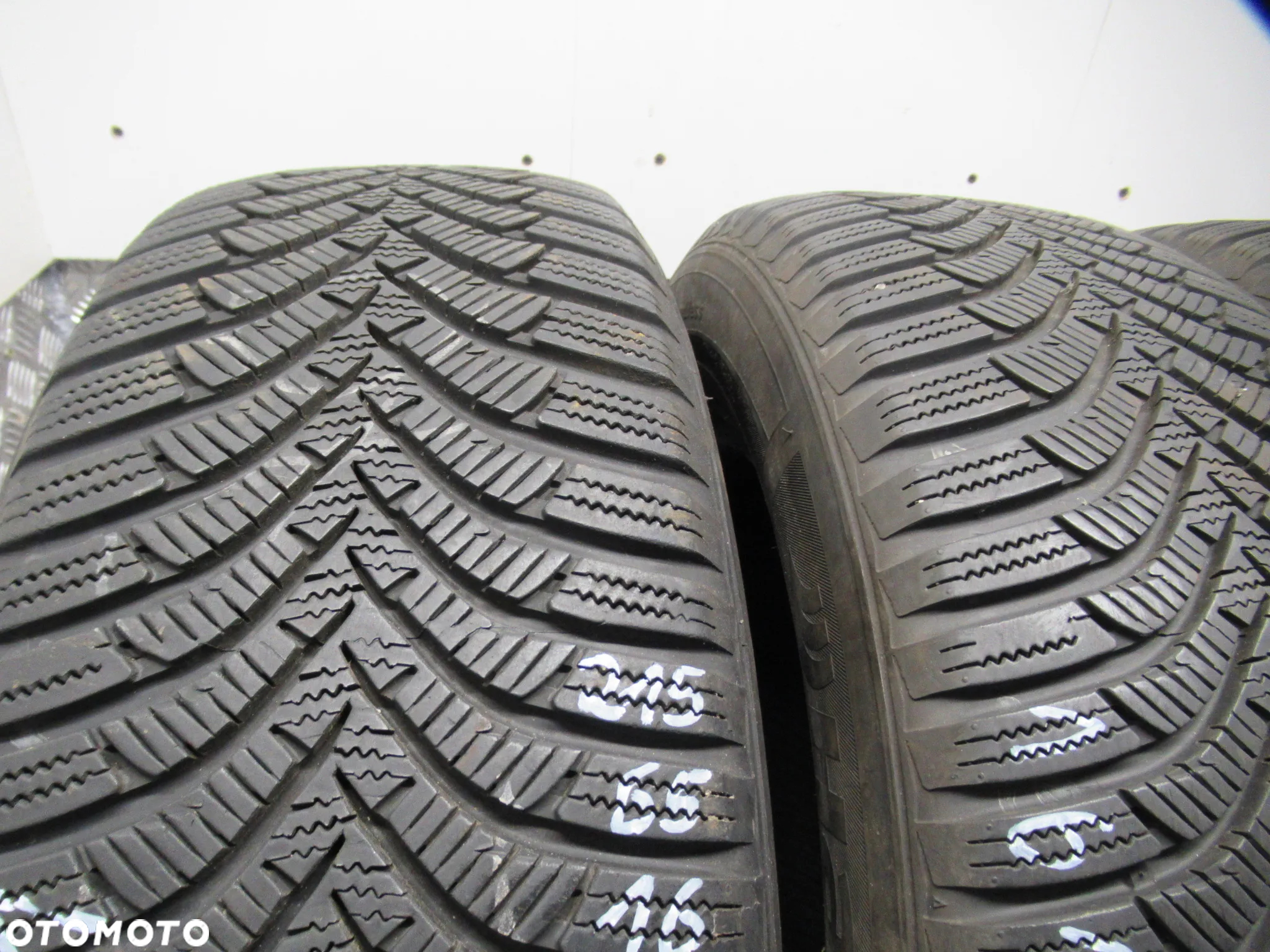 4x Hankook Winter Icept RS2 215/65/16 98H nr.16171 7mm - 4