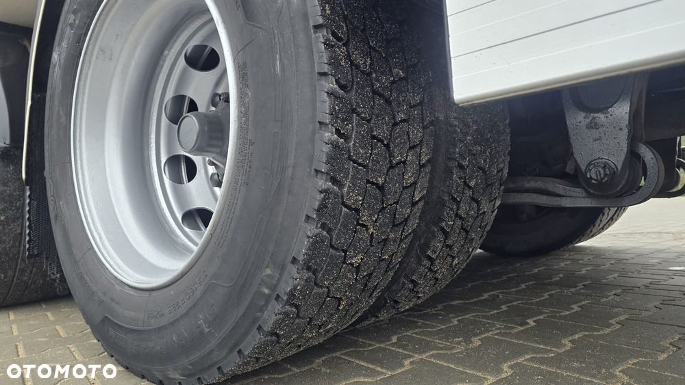 Scania P320 Euro 6 6x2 chłodnia izoterma kurierka 20 palet niski przebieg! super stan! rama do zabudowy laweta - 24