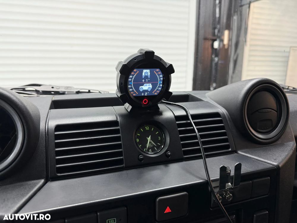 Land Rover Defender 90 2.4TD S/TOP - 11