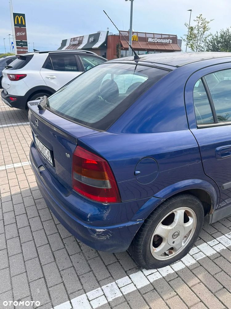 Opel Astra 1.6 NJoy - 9