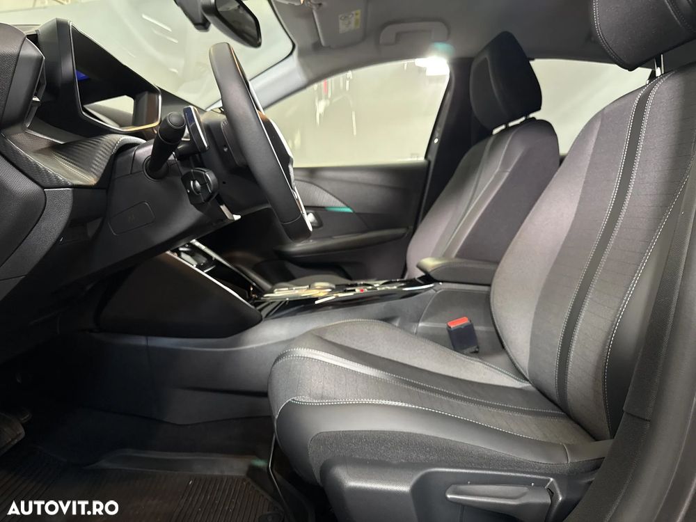 Peugeot 208 - 21