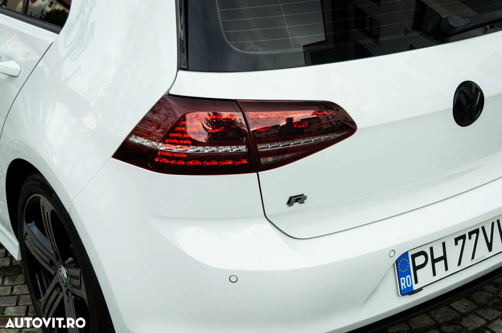 Volkswagen Golf - 25