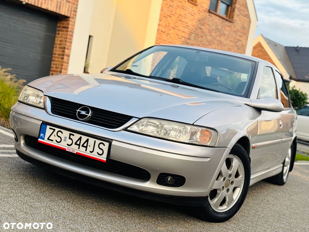 Opel Vectra 1.6 GL Plus - 4