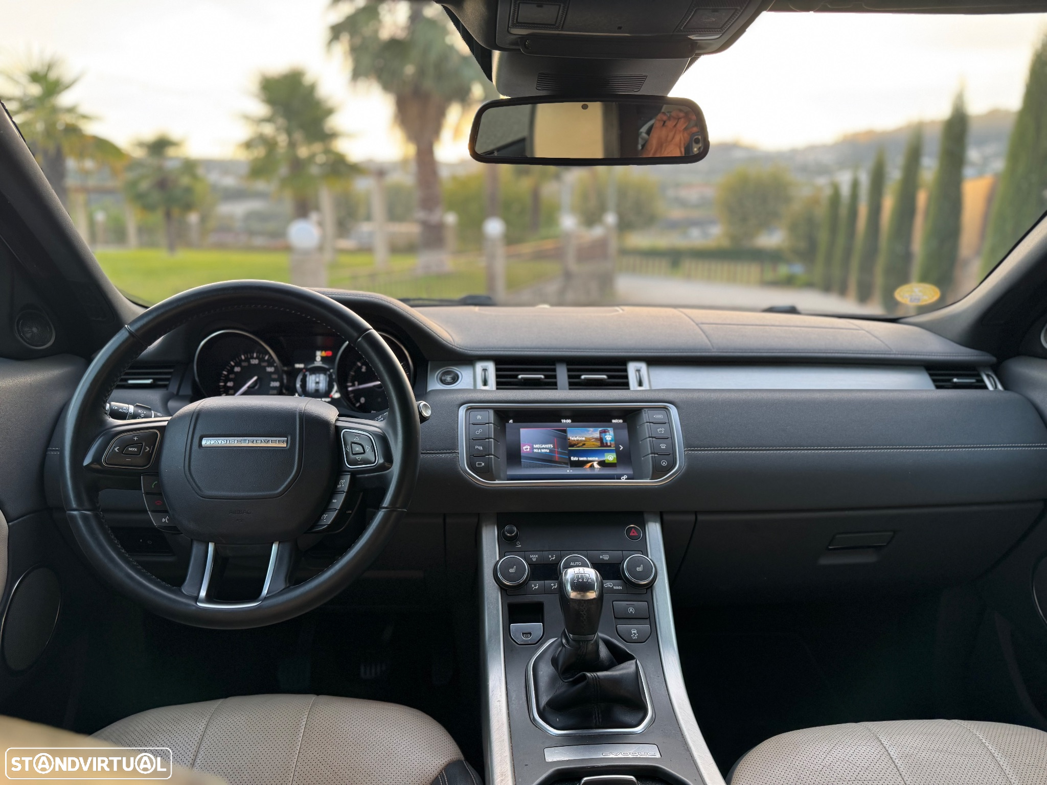 Land Rover Range Rover Evoque 2.0 TD4 SE Dynamic Special Edition - 18