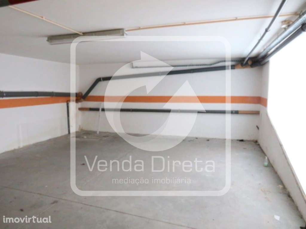 Garagem com 254 m² | 10 Parqueamentos | Bairro Afonso Costa - Setúbal - Grande imagem: 5/18