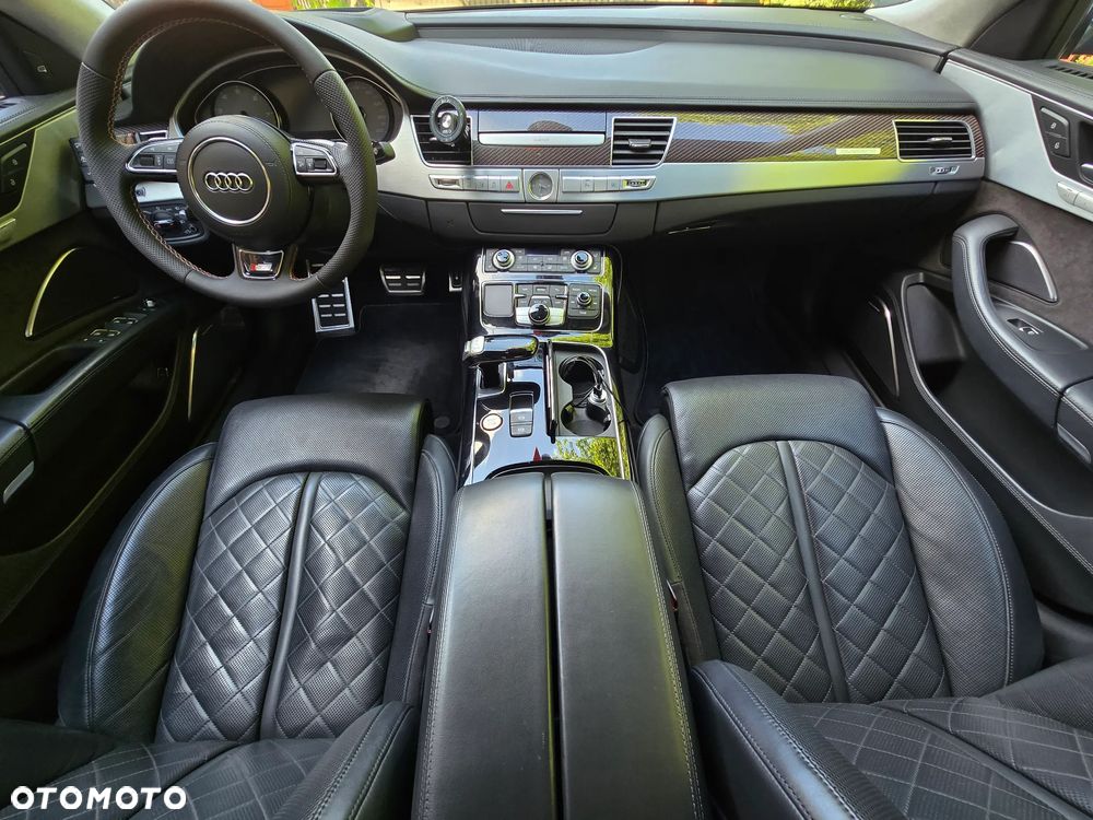 Audi S8 - 23