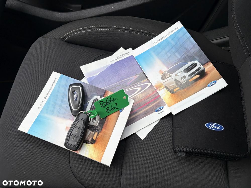 Ford Kuga 2.0 TDCi 2x4 Titanium - 36