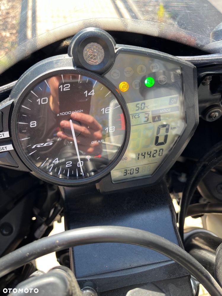 Yamaha R6 - 5